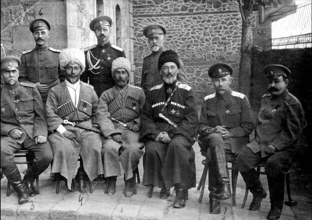 Пржевальский с командованием Кавказского фронта 1917 -сайт.jpg Пржевальский с командованием Кавказского фронта 1917 -сайт.jpg